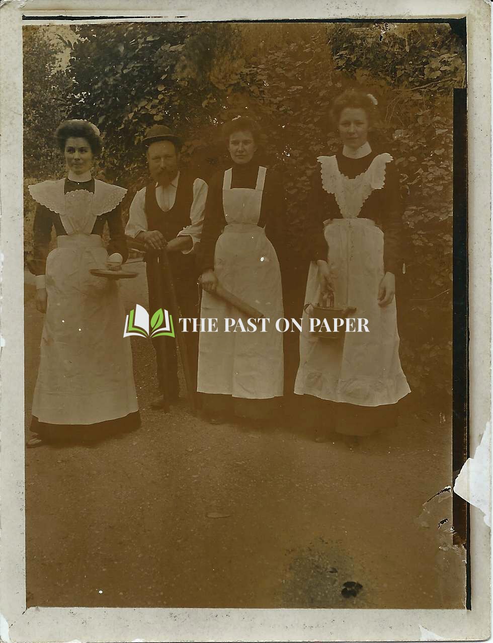 Photo of Unidentified Domestic Workers,1900s