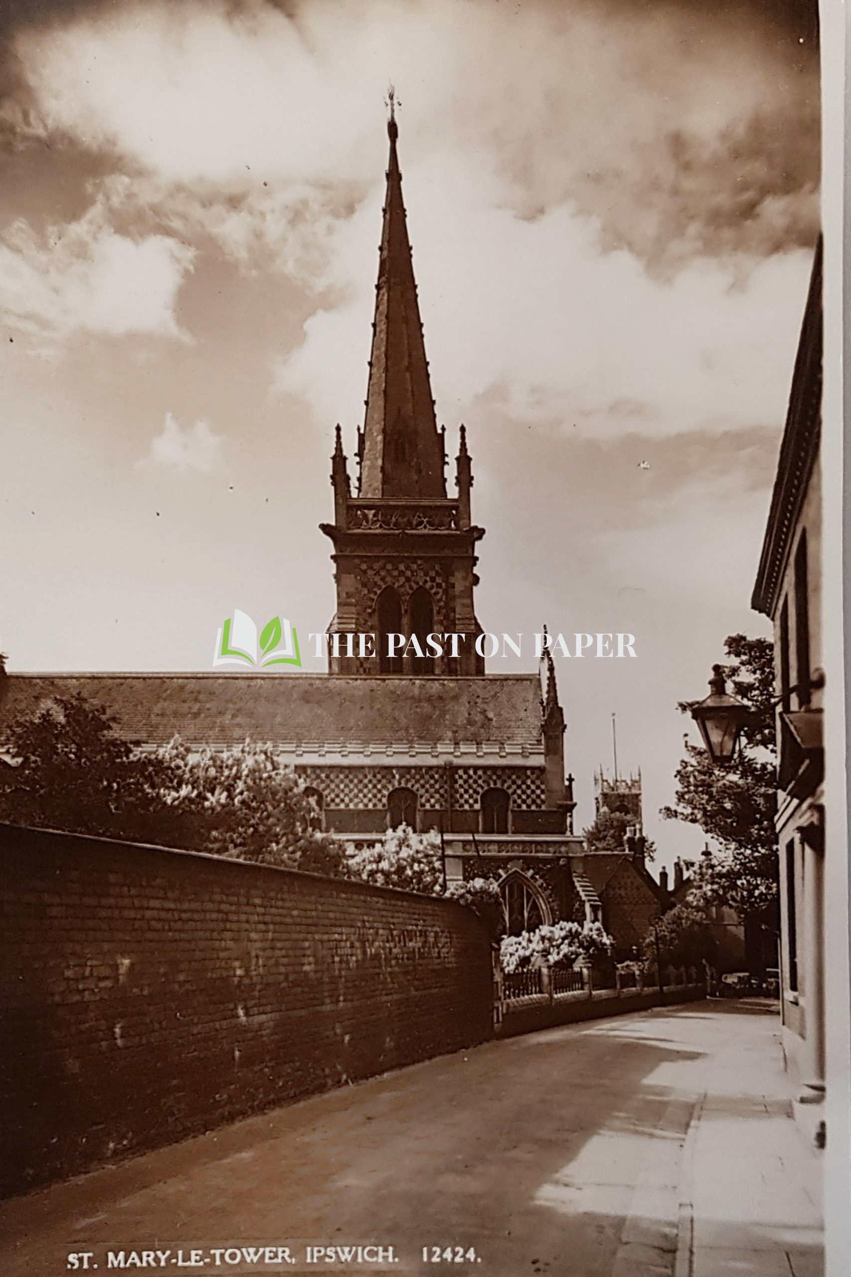 Unused postcard of St Mary-le-Tower, Ipswich